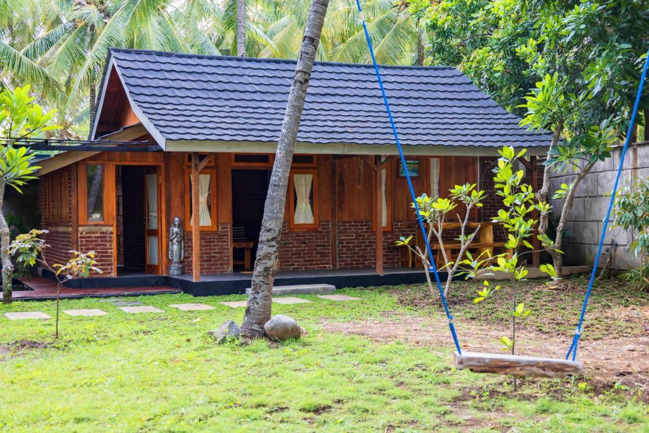 Tahlia'S Villa Sorongjukung Exterior photo