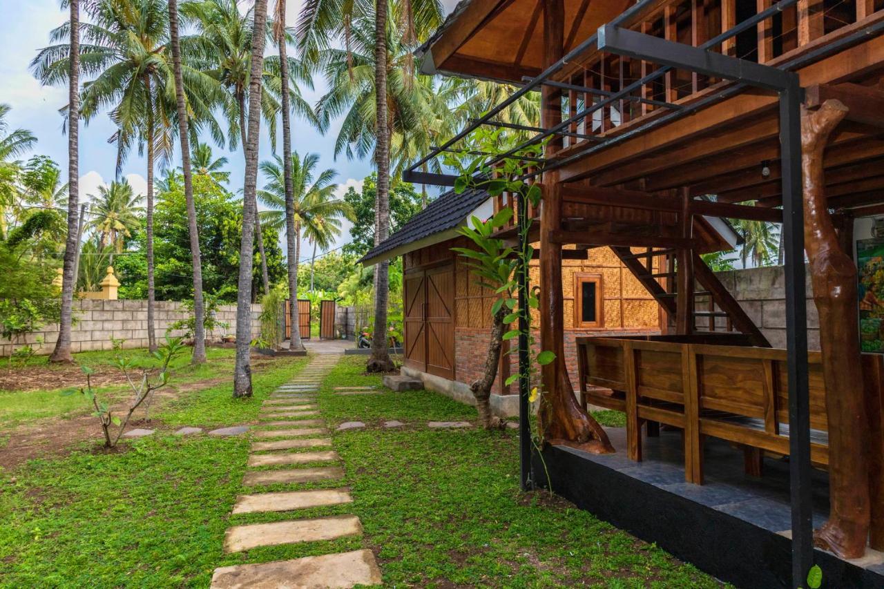 Tahlia'S Villa Sorongjukung Exterior photo