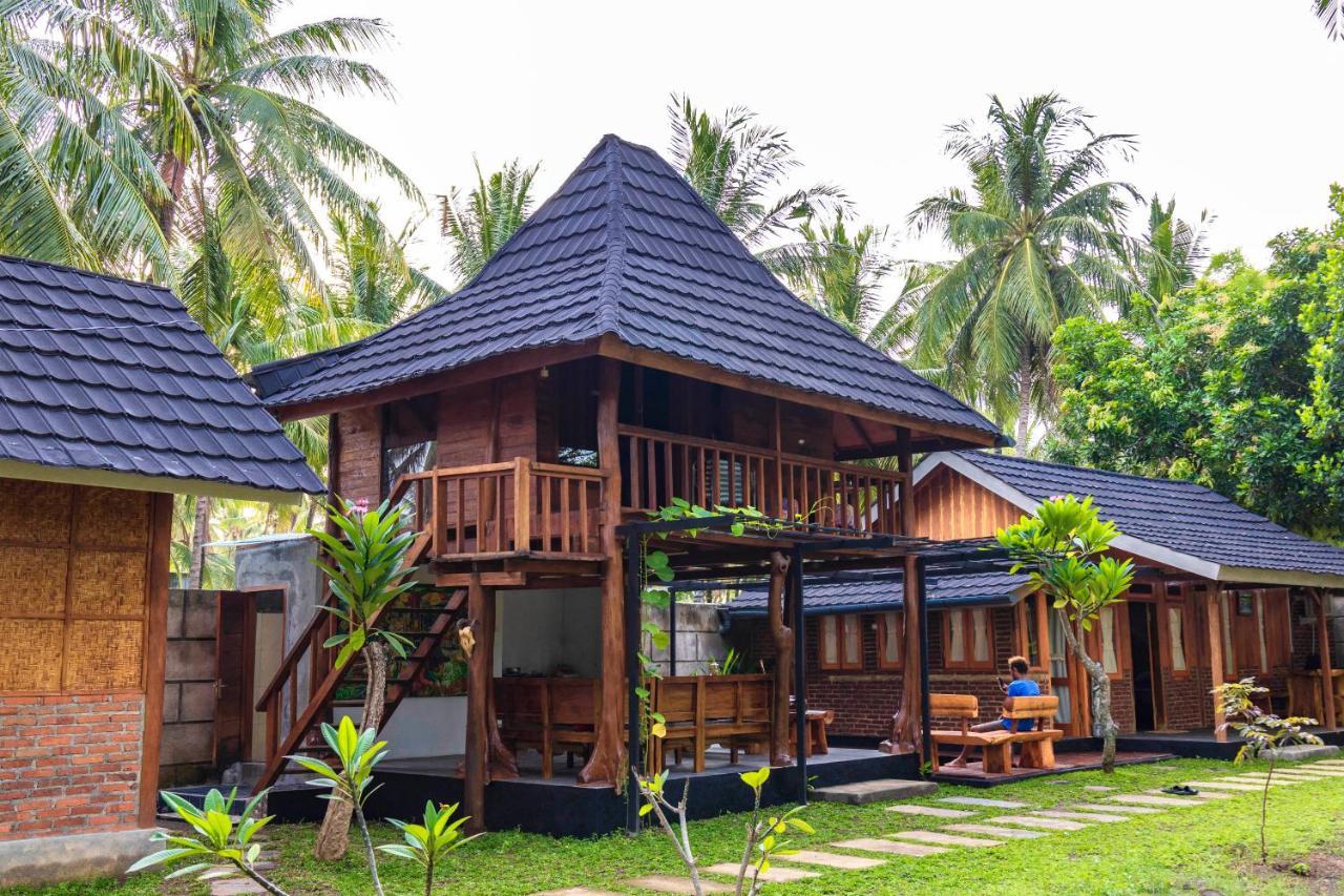 Tahlia'S Villa Sorongjukung Exterior photo