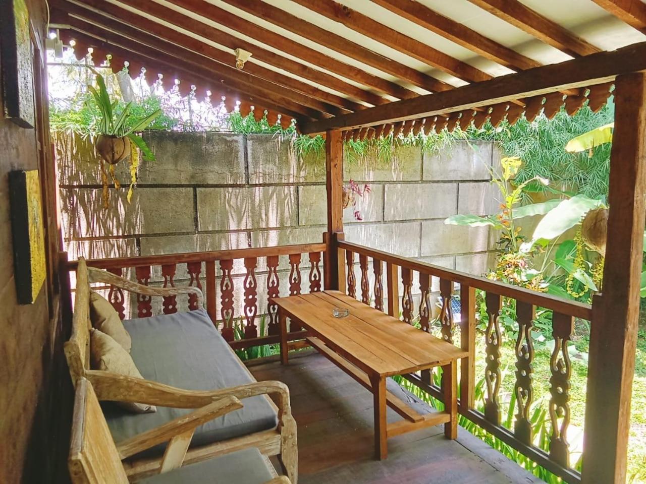 Tahlia'S Villa Sorongjukung Exterior photo