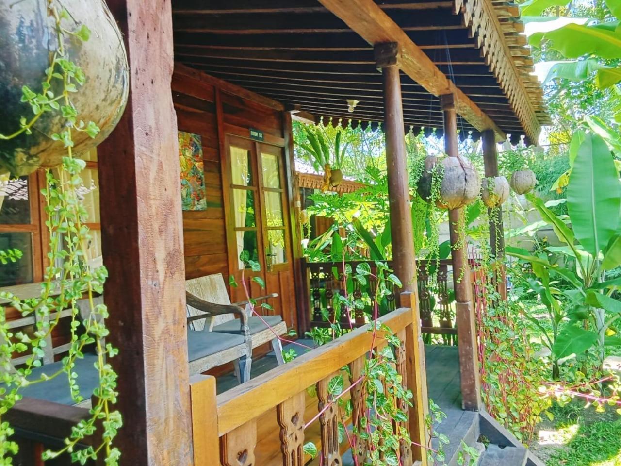 Tahlia'S Villa Sorongjukung Exterior photo