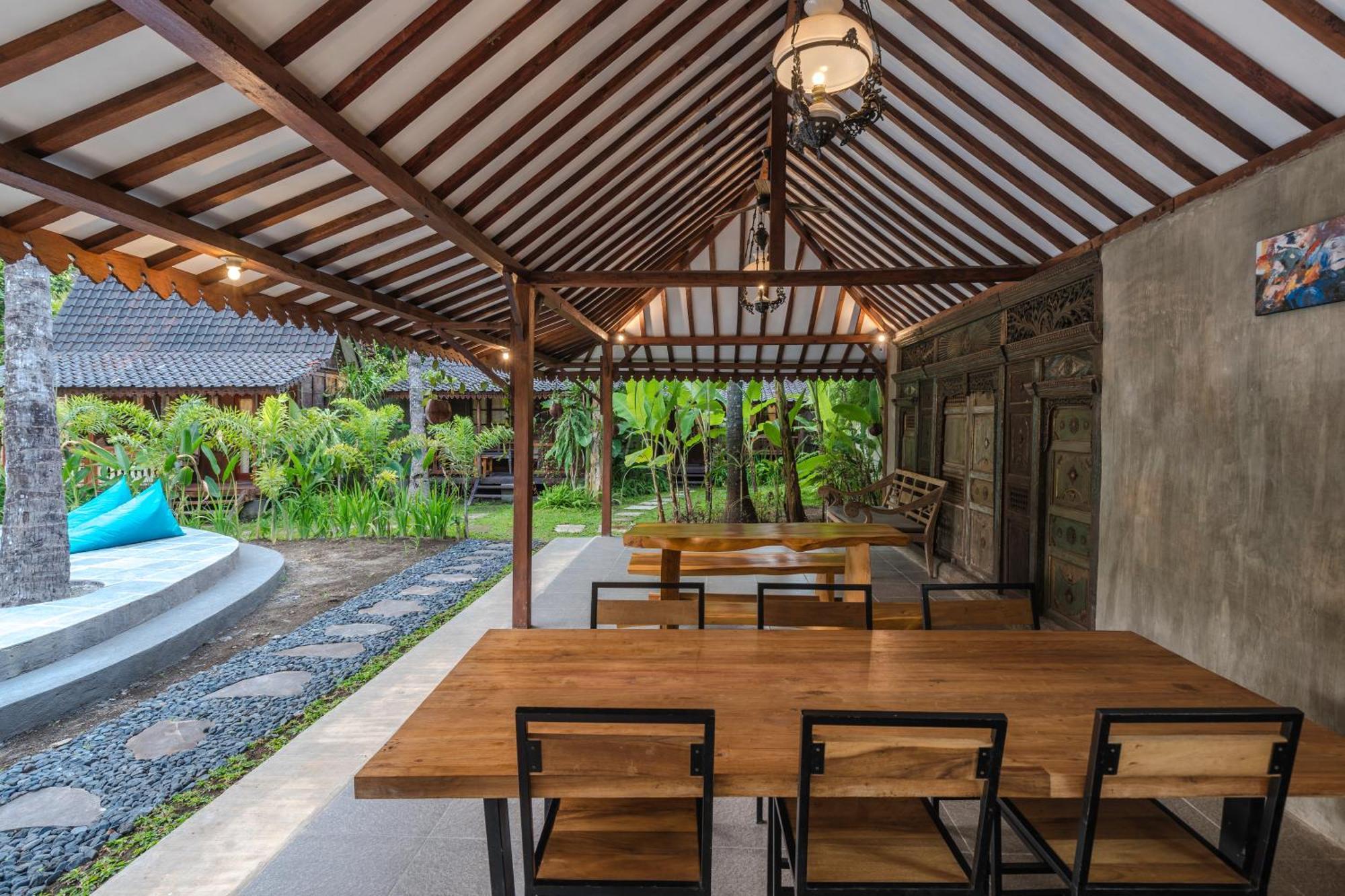 Tahlia'S Villa Sorongjukung Exterior photo