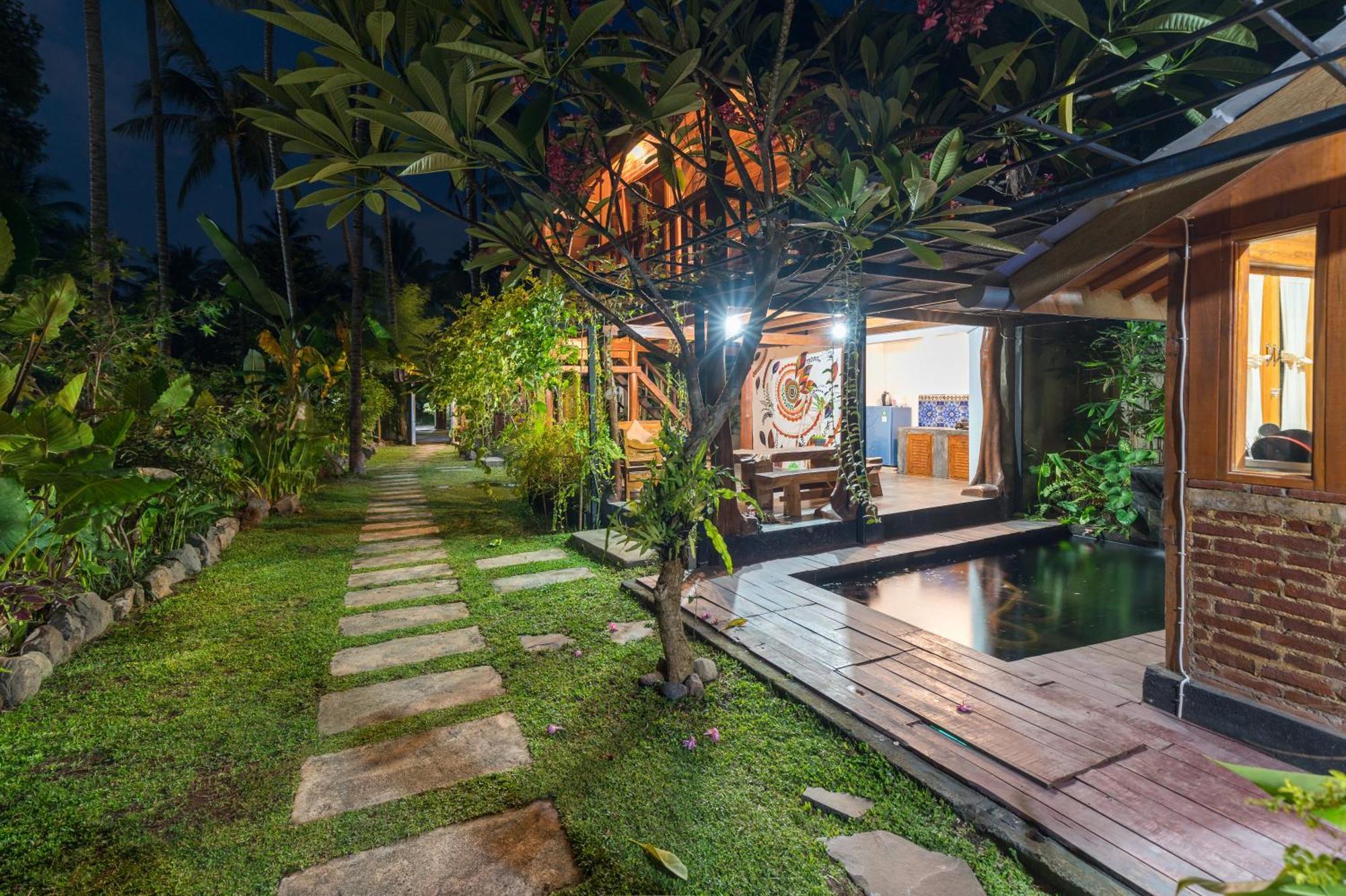 Tahlia'S Villa Sorongjukung Exterior photo